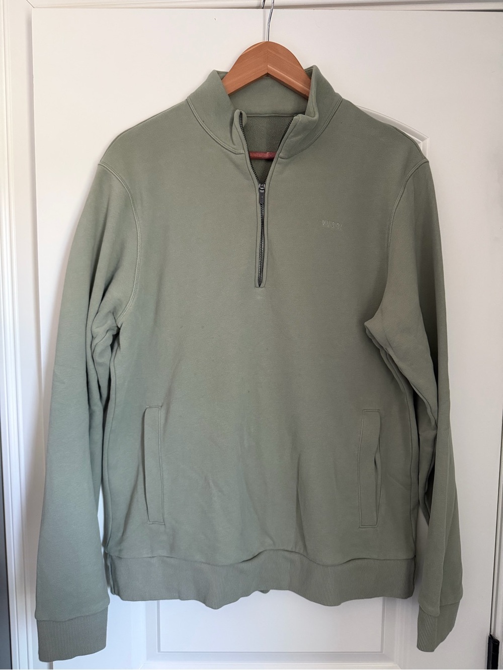 Vuori Men's Quarter-Zip Pullover - Sage Green